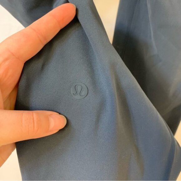 Lululemon On The Fly Pant 28" Blue Grey Size 4 - Picture 6 of 8